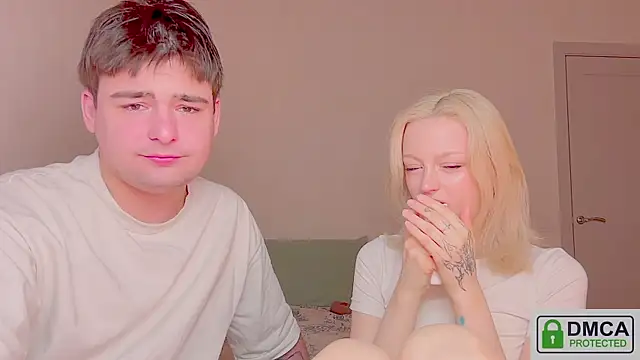 your molly mark  online show from 04-04-26, 04:19