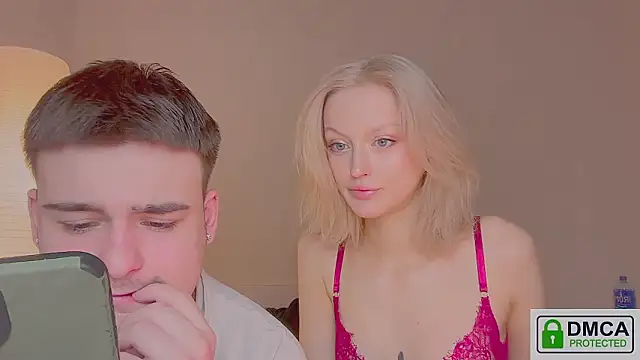 your molly mark  online show from 02-15-26, 07:46