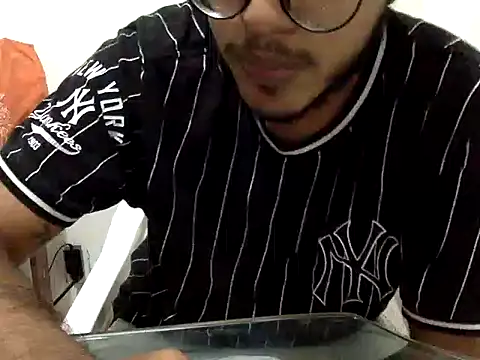 Snapshot of Tito_12_ chatting on 01-15-26, 05:11 Tito 12 online show from 01-15-26, 05:11