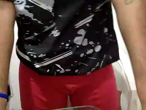 Snapshot of Tito_12_ chatting on 01-13-26, 03:43 Tito 12 online show from 01-13-26, 03:43