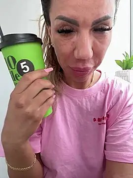 Missolevelvet online show from 03-24-26, 09:31