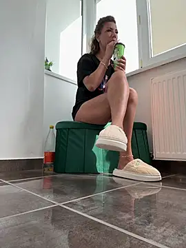 Missolevelvet online show from 03-25-26, 09:19