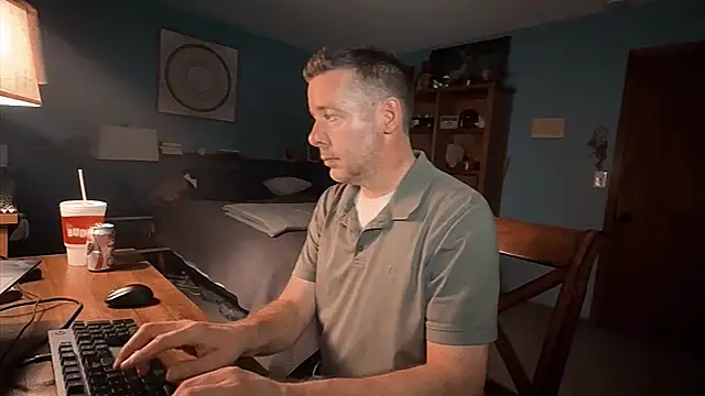 chrisw8140 online show from 07-19-26, 02:31