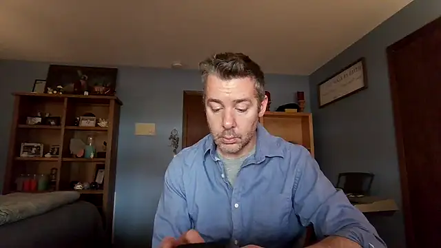 chrisw8140 online show from 03-10-26, 06:23