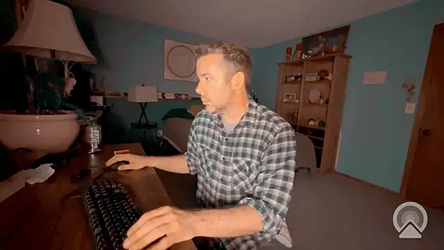 chrisw8140 online show from 06-28-26, 03:57