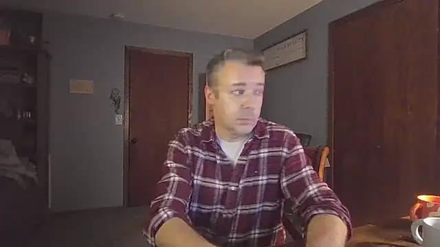 chrisw8140 online show from 04-15-26, 02:06