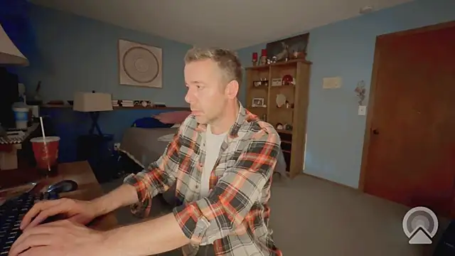 chrisw8140 online show from 06-27-26, 12:49
