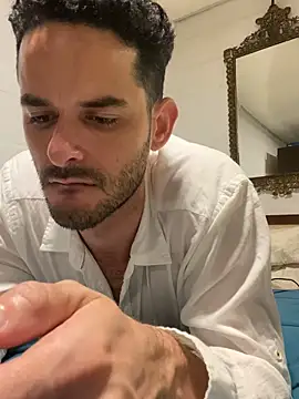 Snapshot of gatoquiles chatting on 02-21-26, 06:10 gatoquiles online show from 02-21-26, 06:10
