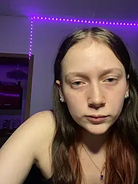 YoungLisaa18 online show from 02-16-26, 07:56