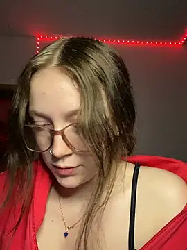 YoungLisaa18 online show from 03-02-26, 08:05