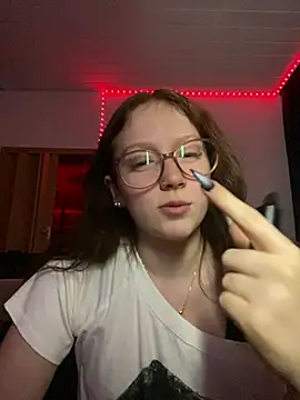 YoungLisaa18 online show from 02-25-26, 09:14