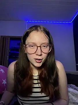 YoungLisaa18 online show from 02-05-26, 07:53