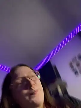 YoungLisaa18 online show from 02-02-26, 07:46