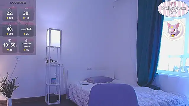 sailormoon666  online show from 04-10-26, 10:44