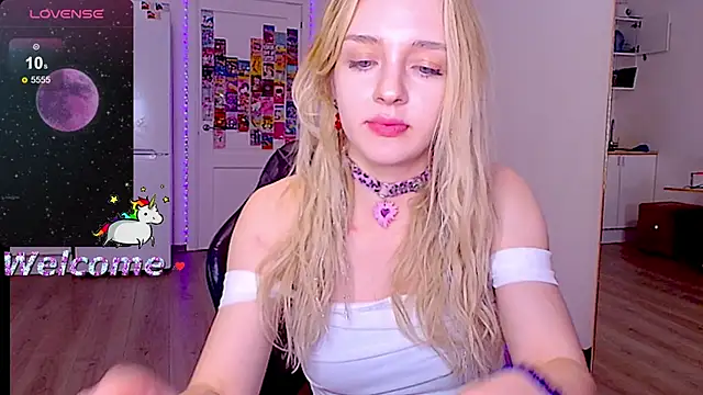 sailormoon666  online show from 03-06-26, 01:33