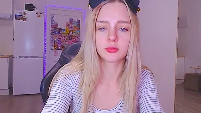 sailormoon666  online show from 02-04-26, 11:00