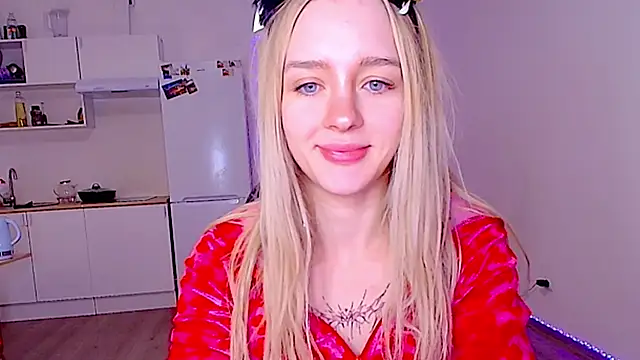 sailormoon666  online show from 02-18-26, 02:20