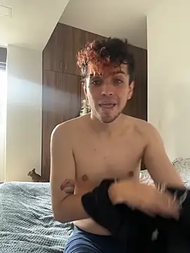 Snapshot of Noyrx chatting on 02-06-26, 06:26 Noyrx online show from 02-06-26, 06:26