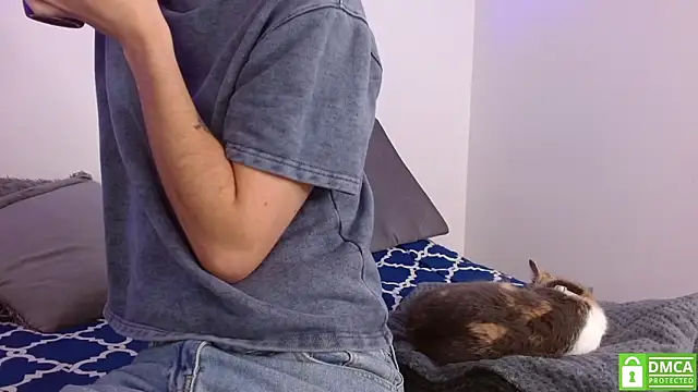 Snapshot of Noyrx chatting on 02-19-26, 11:45 Noyrx online show from 02-19-26, 11:45