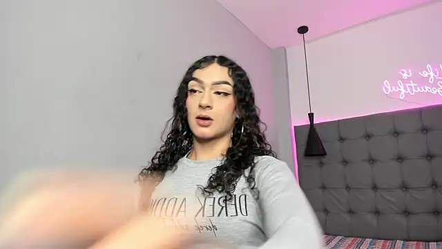 scarletcherry18 online show from 05-29-26, 03:56