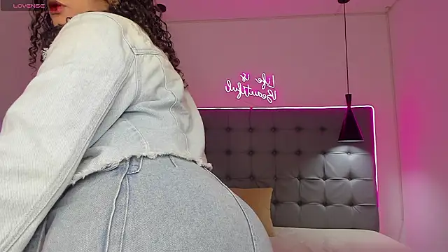 scarletcherry18 online show from 02-05-26, 03:35