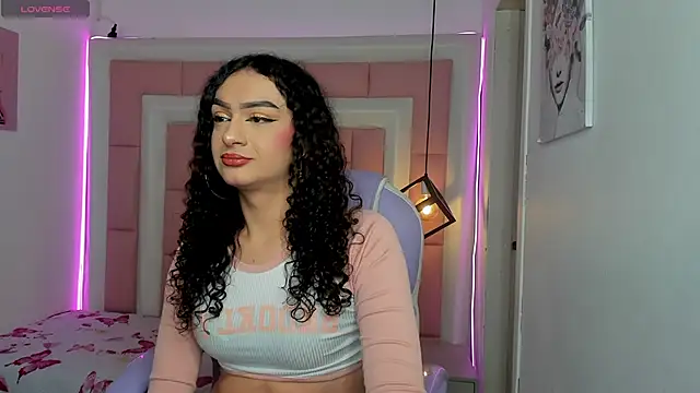 scarletcherry18 online show from 06-17-26, 03:06
