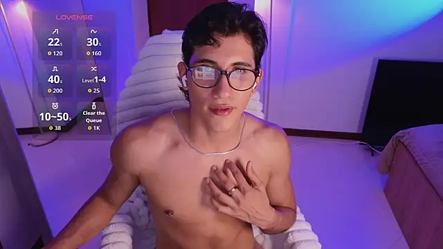 Snapshot of emilio_rivs chatting on 02-06-26, 04:30 emilio rivs online show from 02-06-26, 04:30