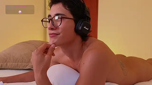 Snapshot of emilio_rivs chatting on 02-25-26, 10:42 emilio rivs online show from 02-25-26, 10:42