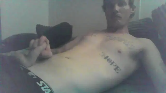 Snapshot of HungandHynotic chatting on 02-12-26, 02:22 HungandHynotic online show from 02-12-26, 02:22