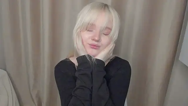 Snapshot of ustimeow chatting on 01-14-26, 09:18 ustimeow online show from 01-14-26, 09:18