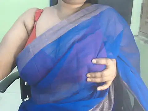 Snapshot of Joyti010 chatting on 01-18-26, 05:49 Joyti010 online show from 01-18-26, 05:49