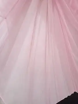 Snapshot of Phoebe-e chatting on 02-13-26, 12:32 Phoebe-e online show from 02-13-26, 12:32