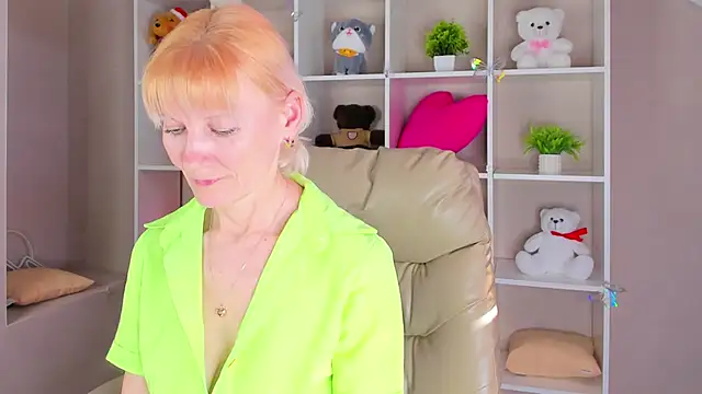 Julie Lucas online show from 03-31-26, 09:22