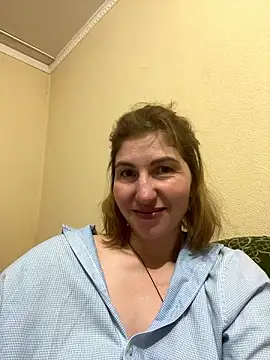 Snapshot of _Crystal_2 chatting on 01-18-26, 05:05 Crystal 2 online show from 01-18-26, 05:05