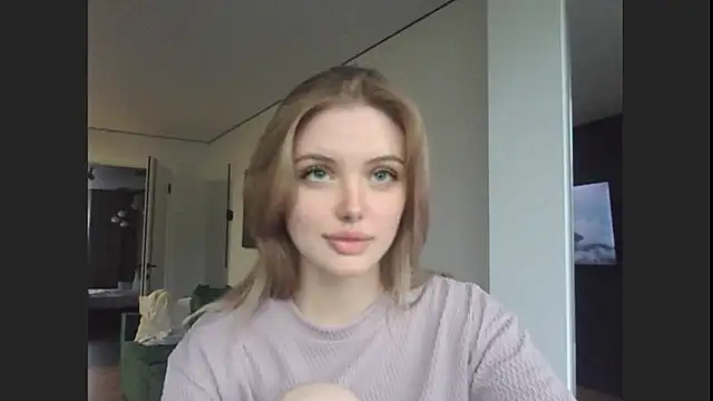 Snapshot of lina_milka chatting on 05-15-26, 01:42 lina milka online show from 05-15-26, 01:42