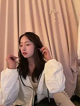 wenwenyaa online show from 04-16-26, 01:12