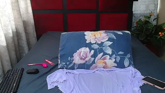 Snapshot of EbonySexySlim chatting on 02-25-26, 06:13 EbonySexySlim online show from 02-25-26, 06:13