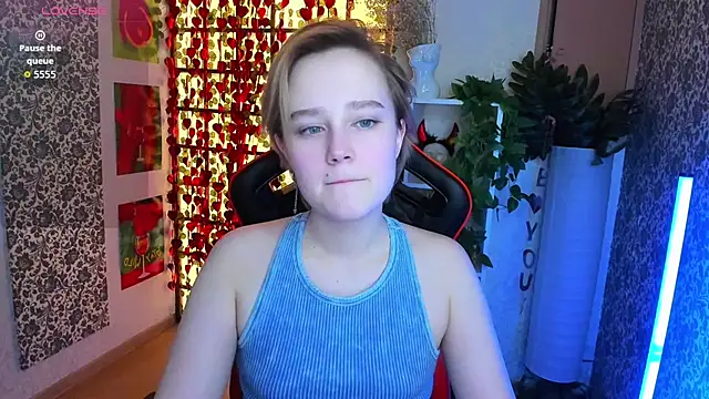 Ellie Heavenly online show from 02-28-26, 08:36