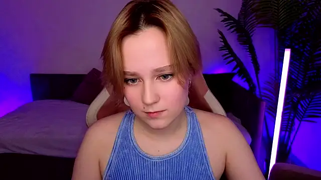 Ellie Heavenly online show from 02-12-26, 08:25