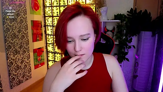 Ellie Heavenly online show from 04-18-26, 08:38