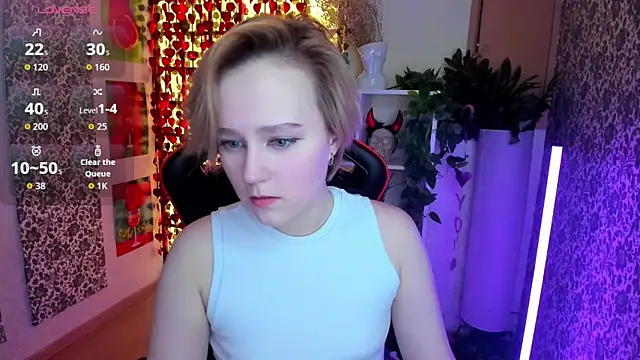 Ellie Heavenly online show from 02-18-26, 08:55