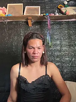 Snapshot of HugeAgatha chatting on 02-10-26, 01:59 HugeAgatha online show from 02-10-26, 01:59