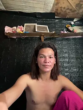 Snapshot of HugeAgatha chatting on 02-22-26, 06:49 HugeAgatha online show from 02-22-26, 06:49