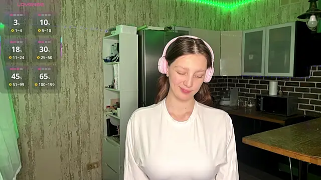 Snapshot of ChrisAmott chatting on 02-17-26, 04:04 ChrisAmott online show from 02-17-26, 04:04