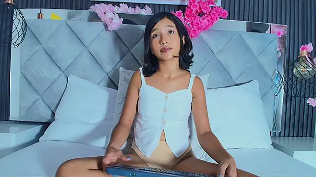 Snapshot of Real_virgin_Pussy chatting on 04-27-26, 07:56 Real virgin Pussy online show from 04-27-26, 07:56