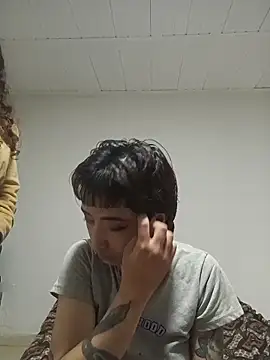 AlexxaAndRileyy online show from 04-12-26, 04:16