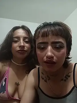 AlexxaAndRileyy online show from 03-26-26, 03:49