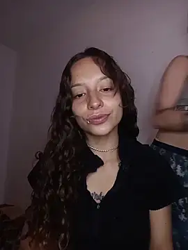 Snapshot of AlexxaAndRileyy chatting on 02-28-26, 04:39 AlexxaAndRileyy online show from 02-28-26, 04:39