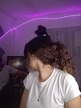 AlexxaAndRileyy online show from 06-25-26, 05:29