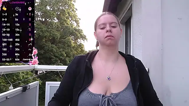 Mia lou05 online show from 05-24-26, 04:23